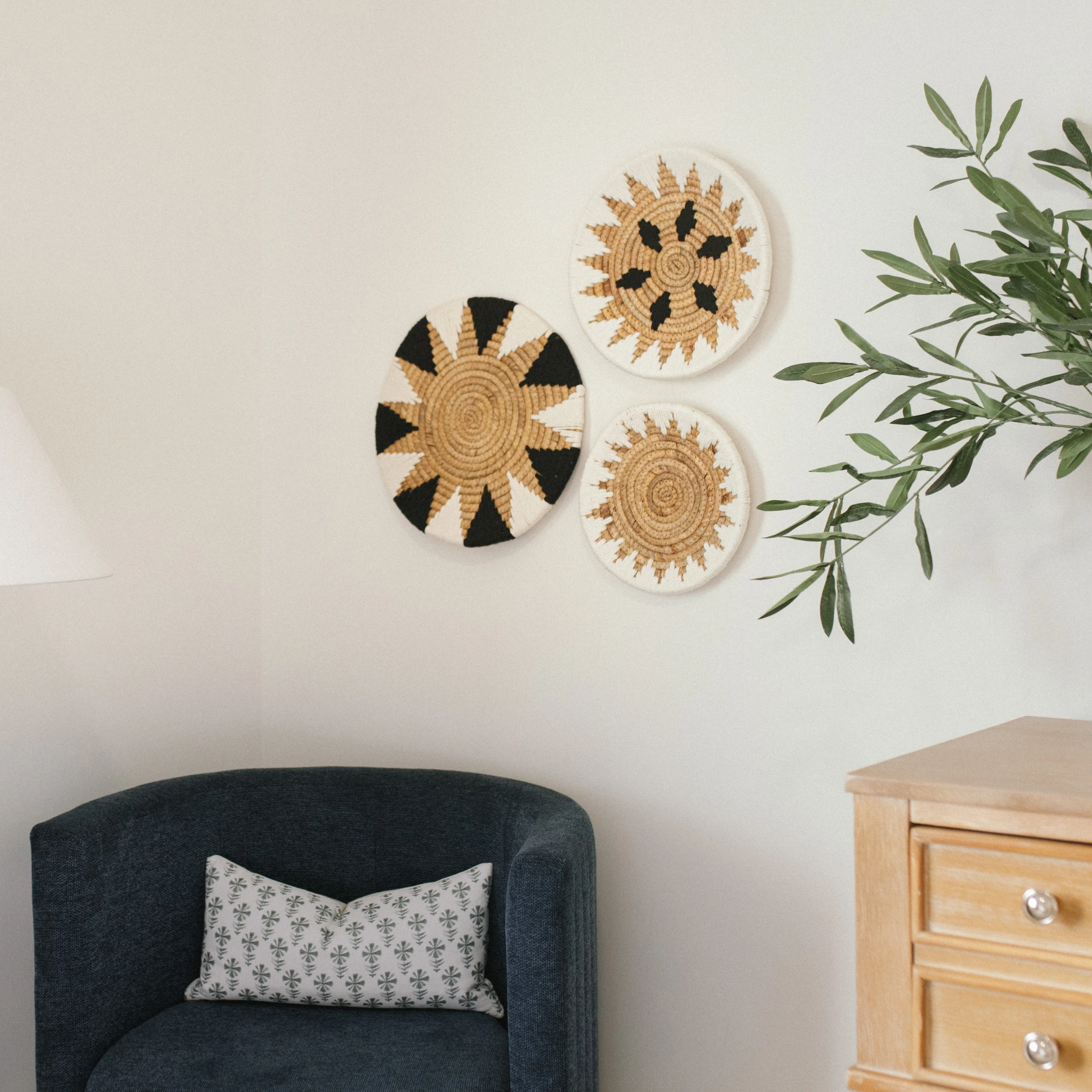 Bold Geometric Seagrass Wall Basket Decor Set - Image 7