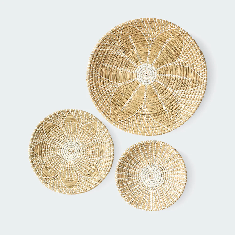 Floral Round Woven Seagrass Wall Baskets Decor Set of 3 - Image 7