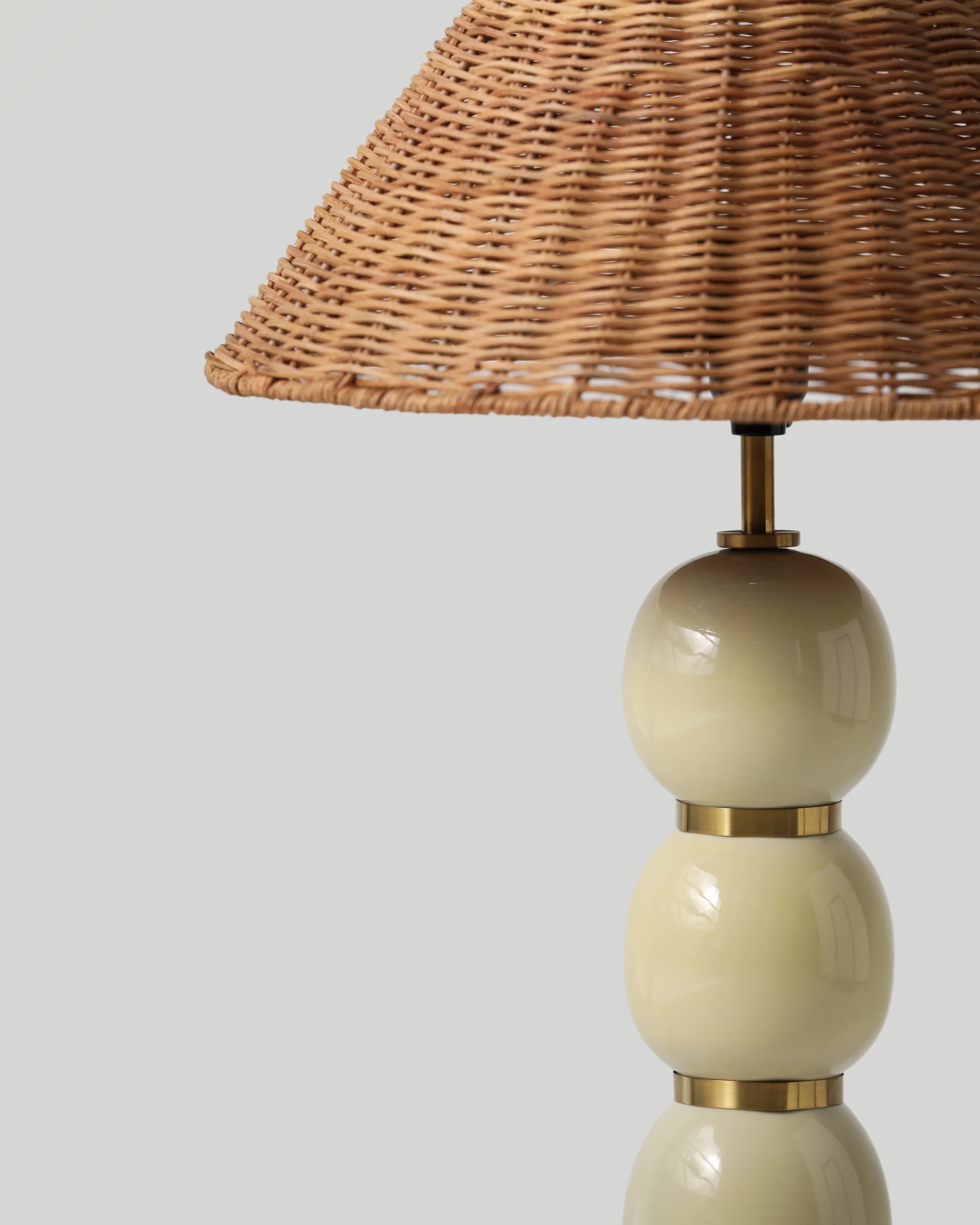 Rattan Ceramic Table Lamp - Image 3