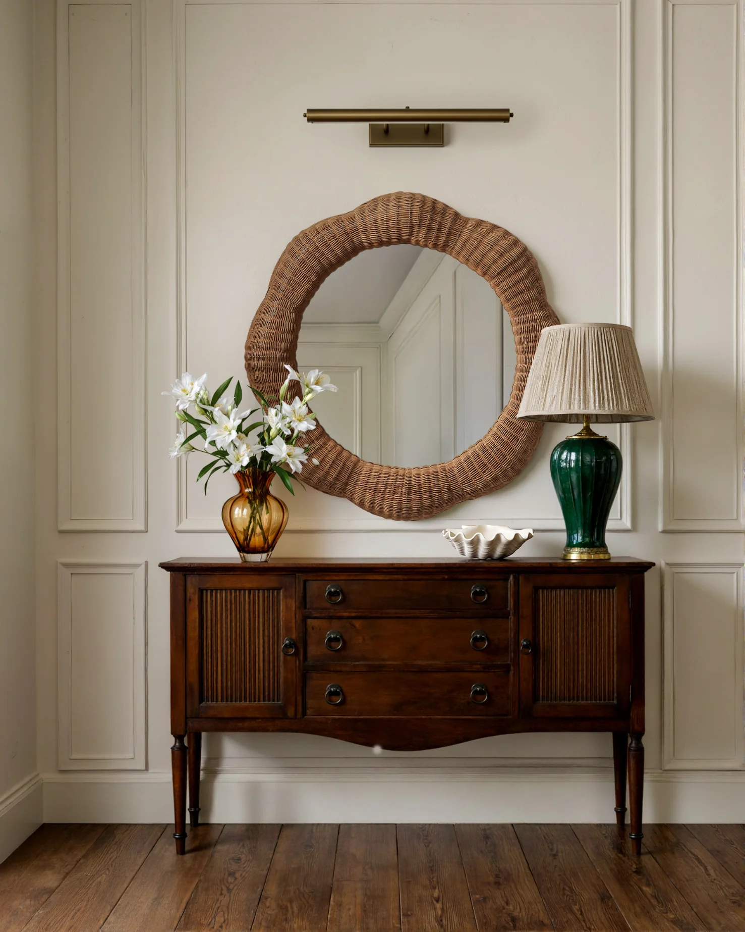 Soft-Scallop Round Mirror - Image 4