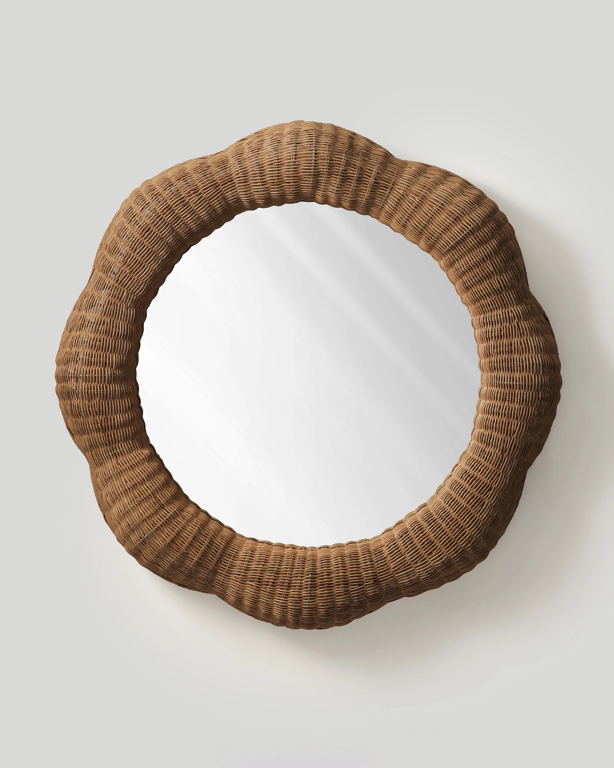 Soft-Scallop Round Mirror - Image 5