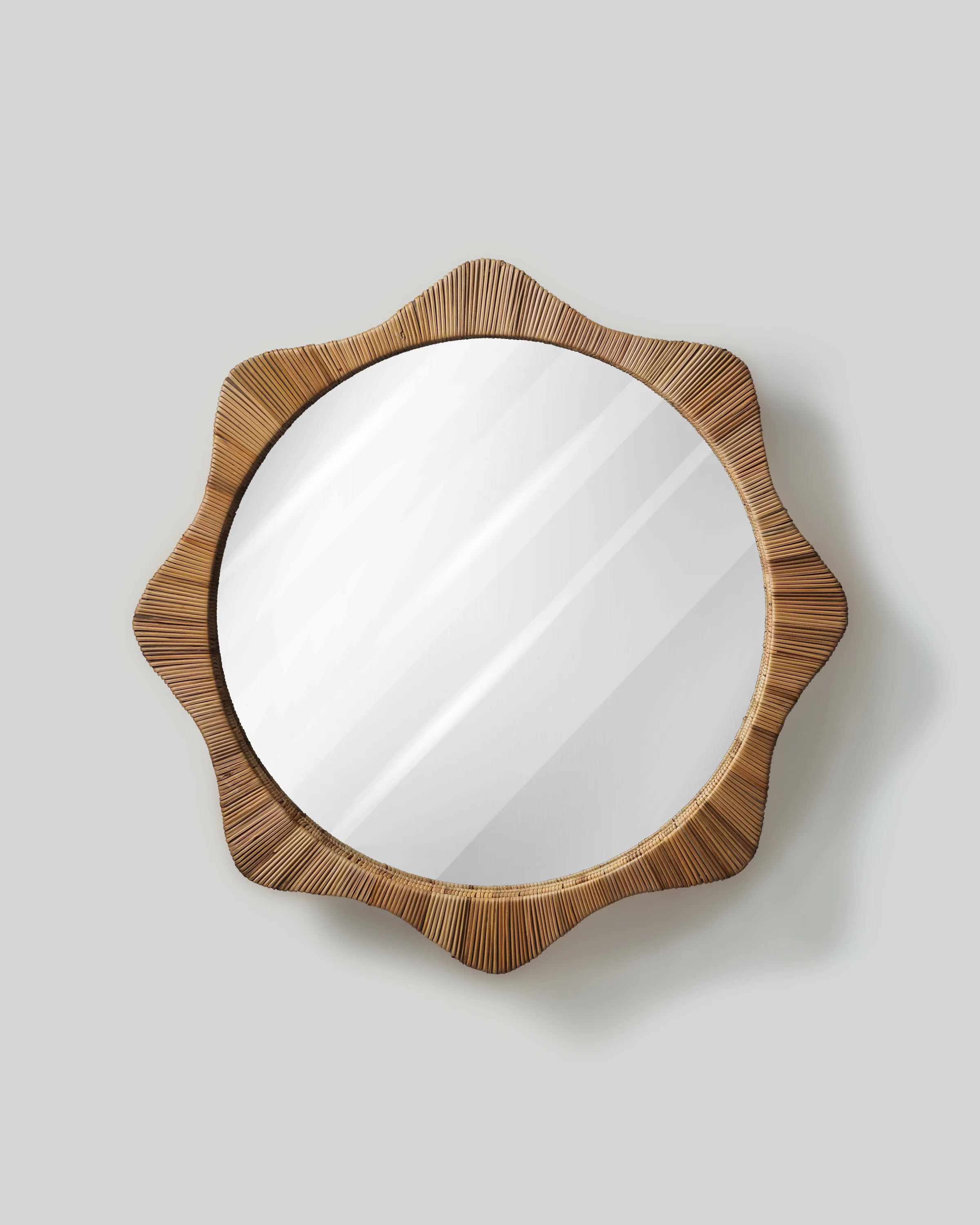 Star-Point Pencil Reed Round Mirror - Image 4