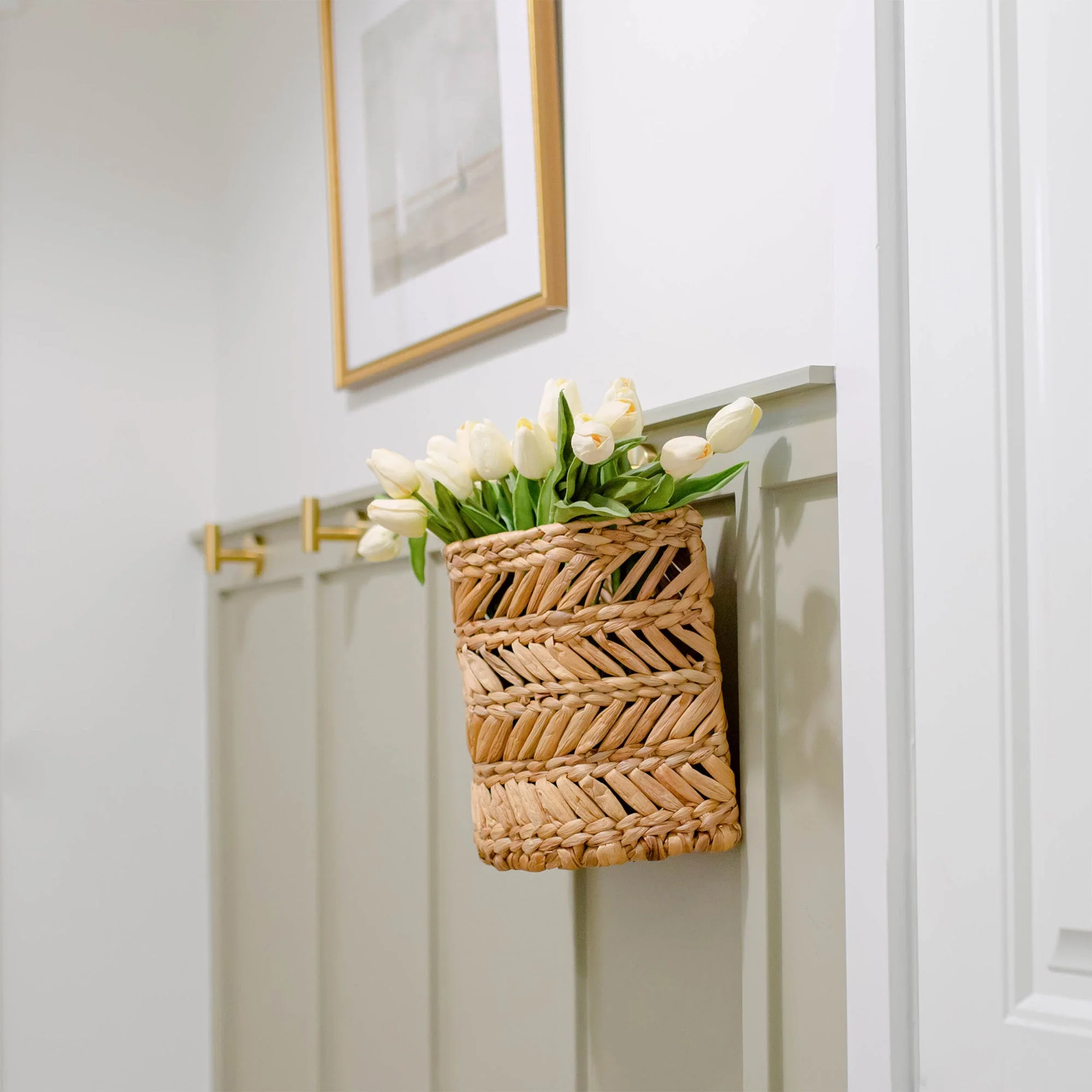 Water Hyacinth Wall Basket Decor With Handles - Image 3