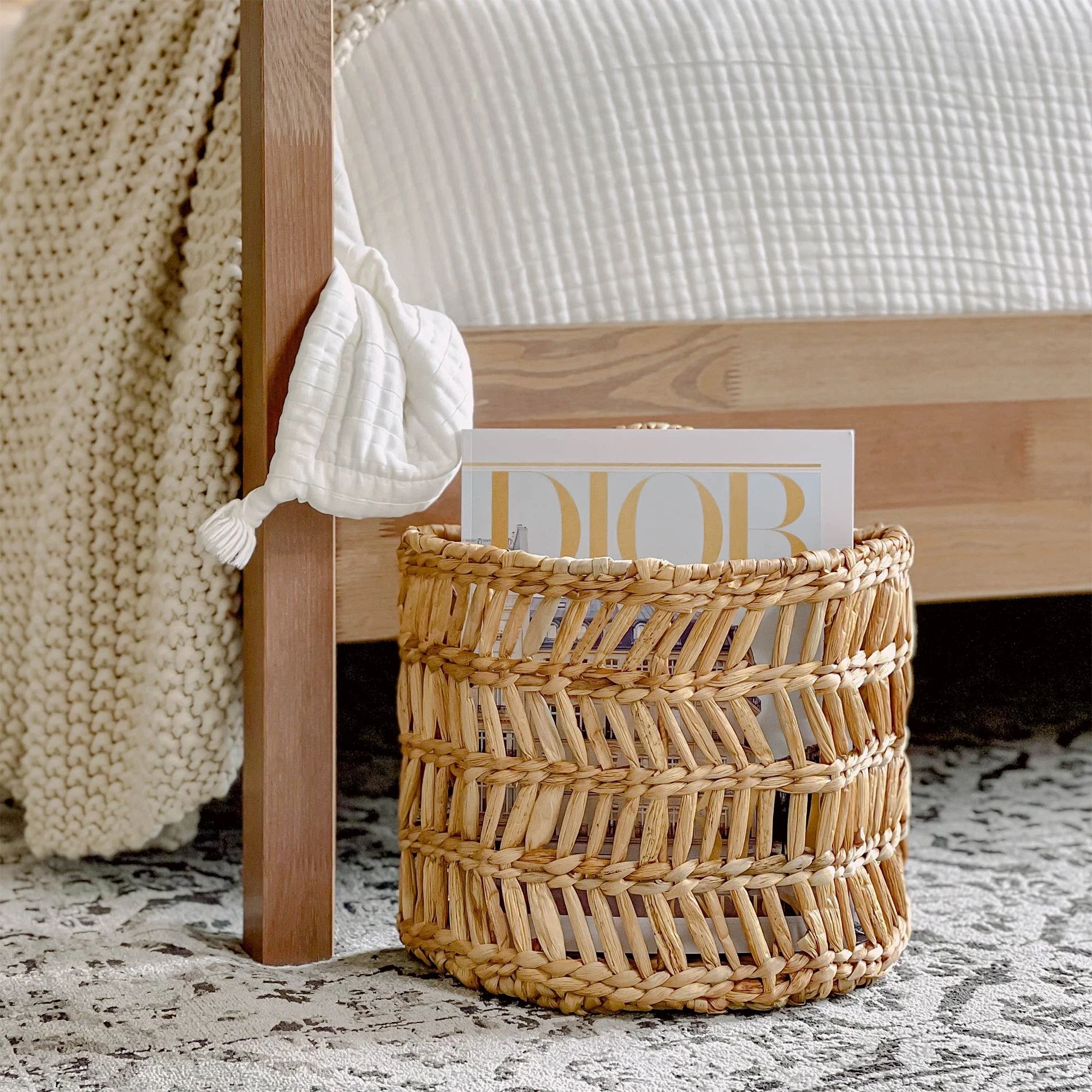 Water Hyacinth Wall Basket Decor With Handles - Image 4